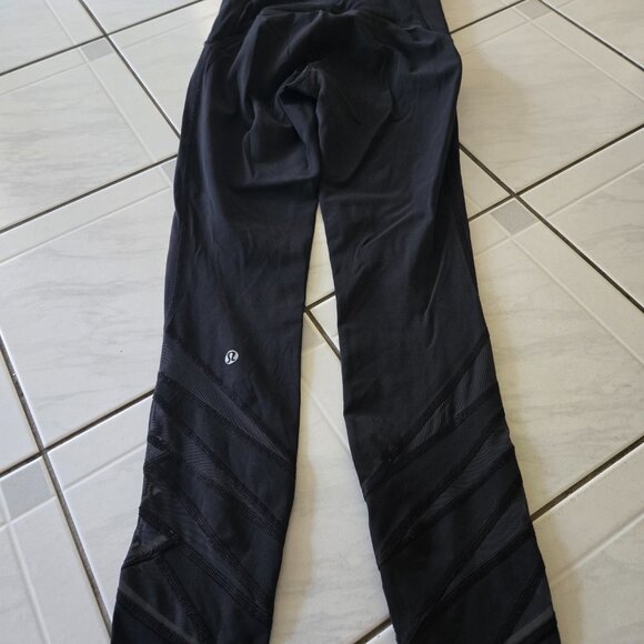 Lululemon Motionful 7/8 Tights Black 2 - Picture 3 of 5